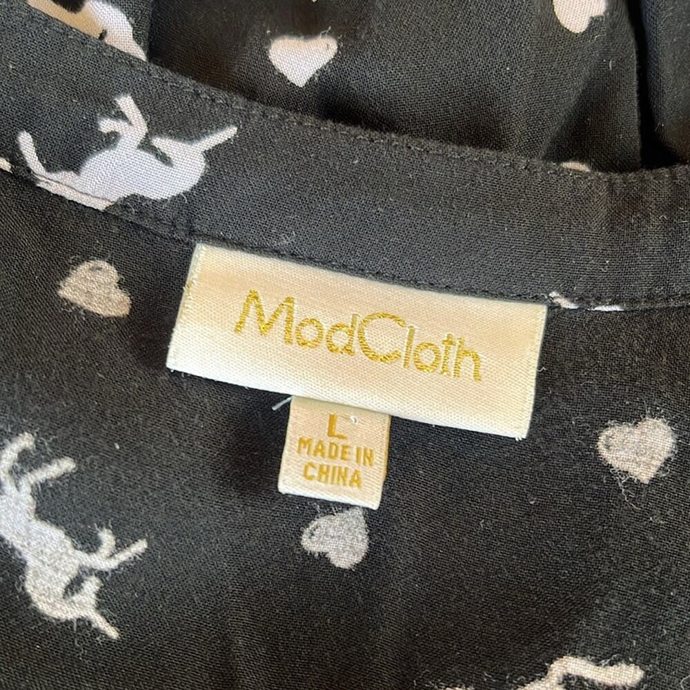 Modcloth unicorn print  button down shirt.  Size L - Picture 5 of 7